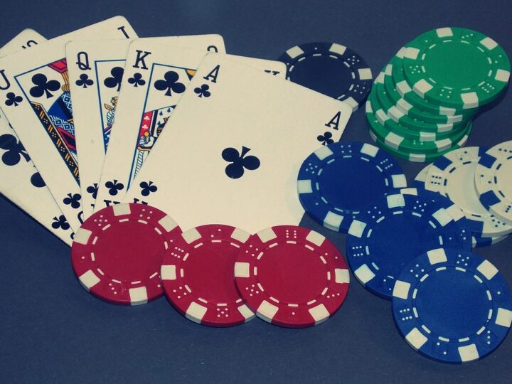 Some Tips to Choose theBest Online Poker Site