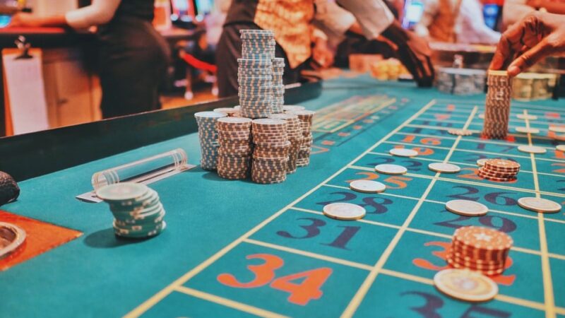 Go to a Casino – online! 