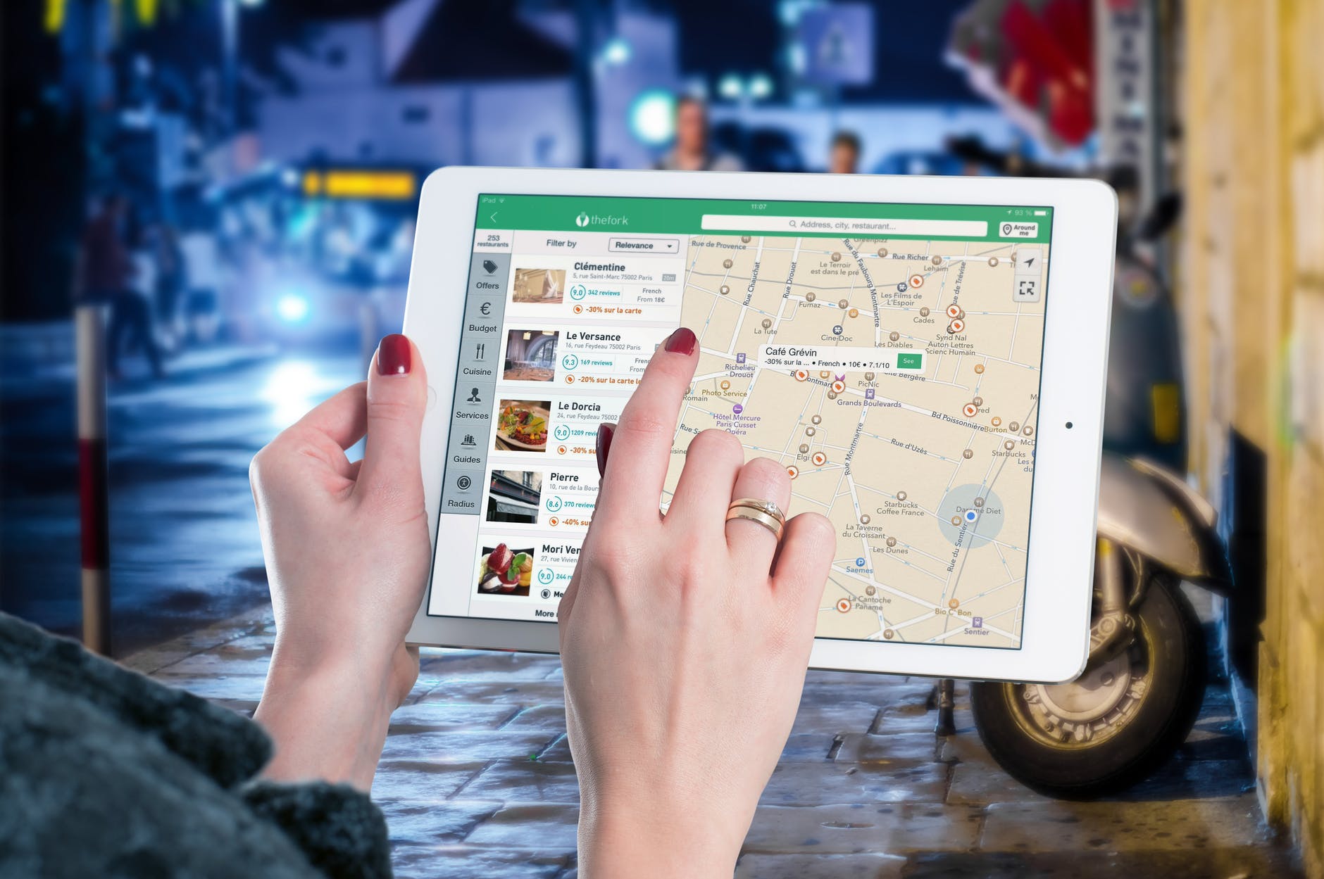 Best Free Location Tracker App Review (2021 Updated)
