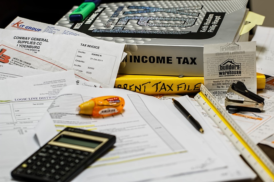 What Does a Tax Accountant Do?