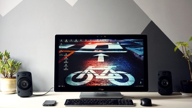 How to make most of an ultrawide monitor