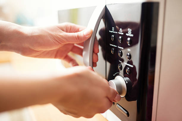 Choosing the Best Microwave for Your Kitchen