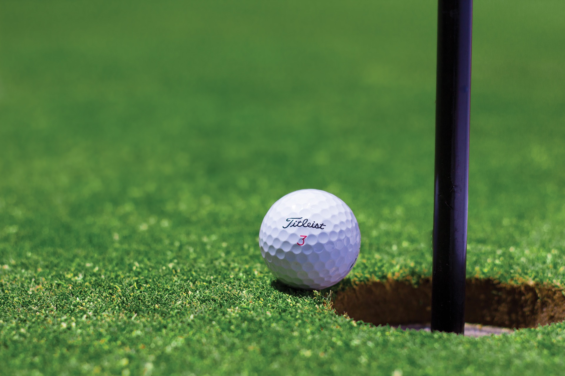 4 Factors That Make A Golf Simulator More Luxury
