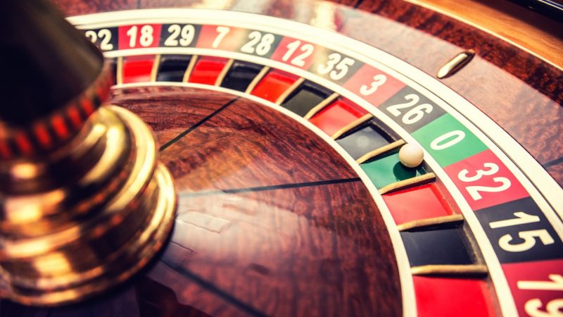 How to play live Roulette online