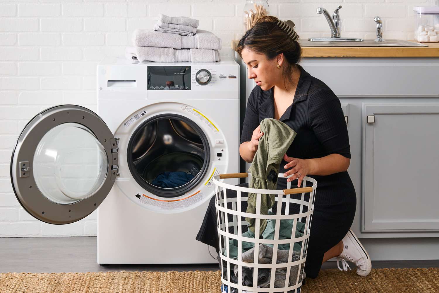 All-in-One Washing Machine: Simplifying Your Laundry Routine