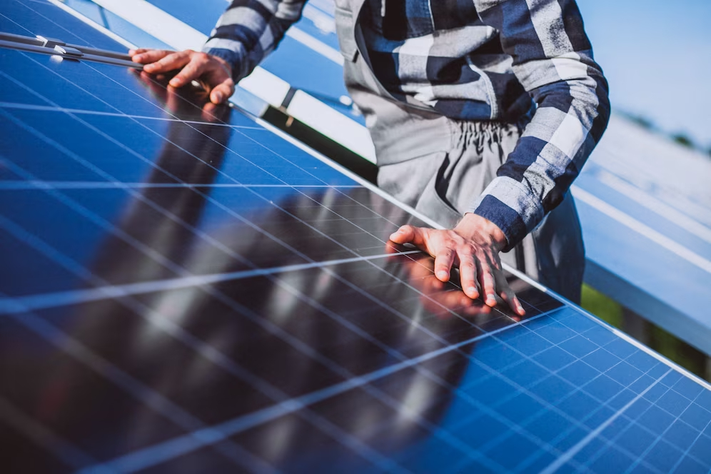 Illuminating Your Business: Commercial Solar Solutions