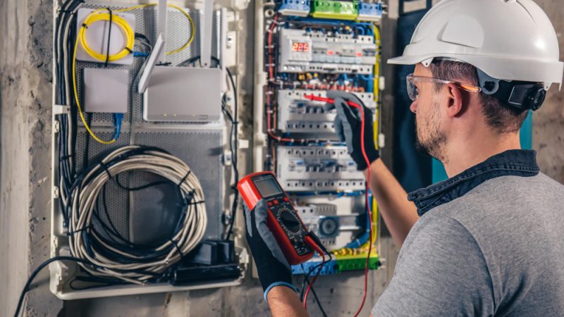 Choosing the Right Circuit Breaker for Your Electrical System