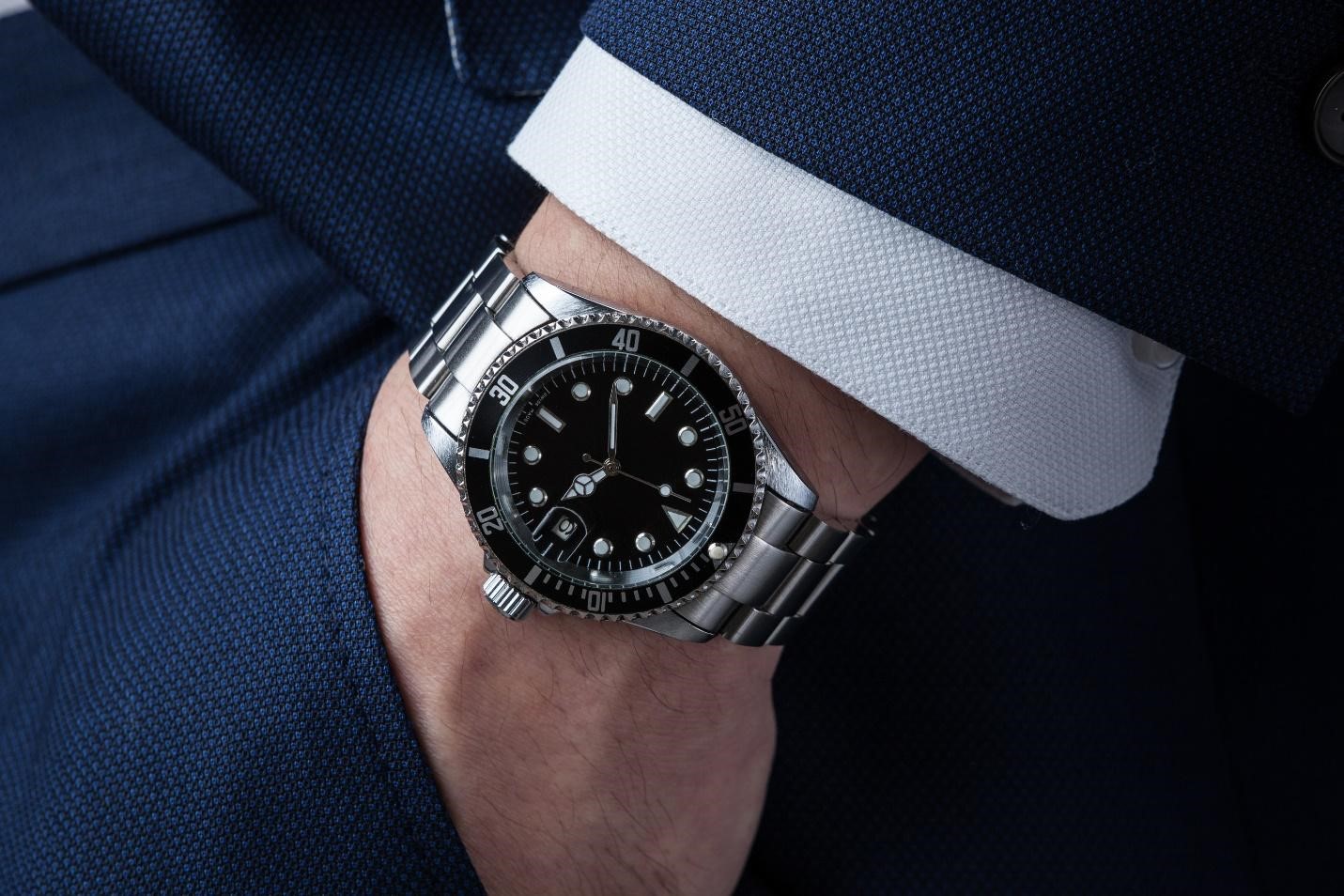 Formal Watches for Men: Styling Tips for Wedding Season