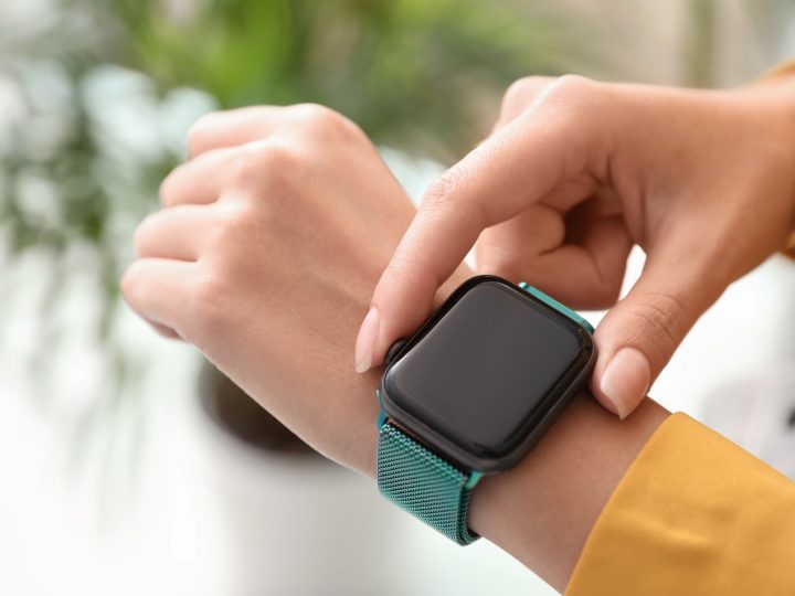 Talk from Your Wrist: Top Smart Watches with Calling Features