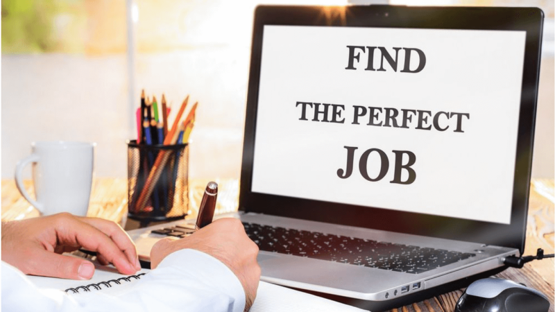 Can Your Keyboard Land You Your Dream Job? Mastering Online Job Hunting