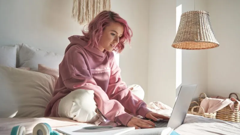 10 Hacks To Make Your Home Office / Bedroom Look Great