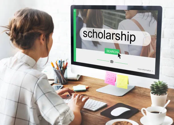What is a Scholarship and How Do They Work?