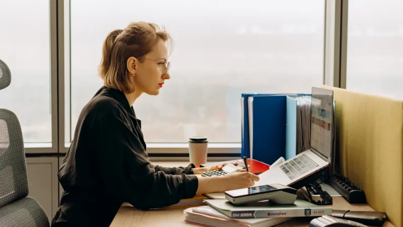 Difference Between E-Commerce Accounting and Bookkeeping