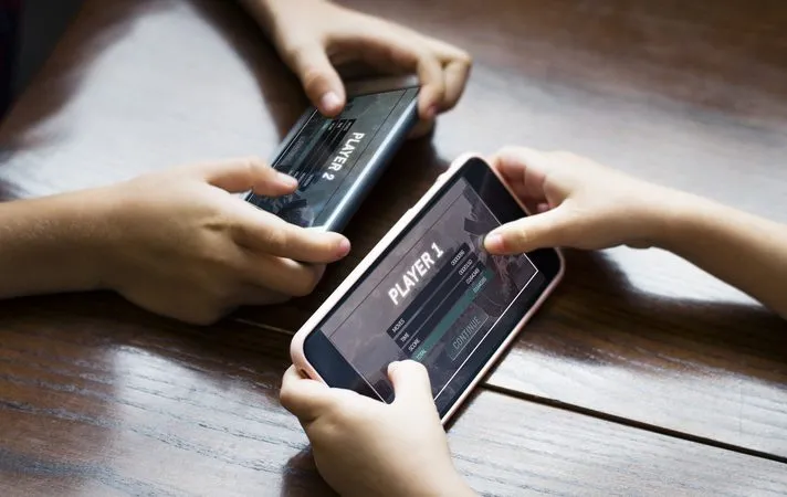 The Development of Mobile Gaming Since Its Introduction in 1997