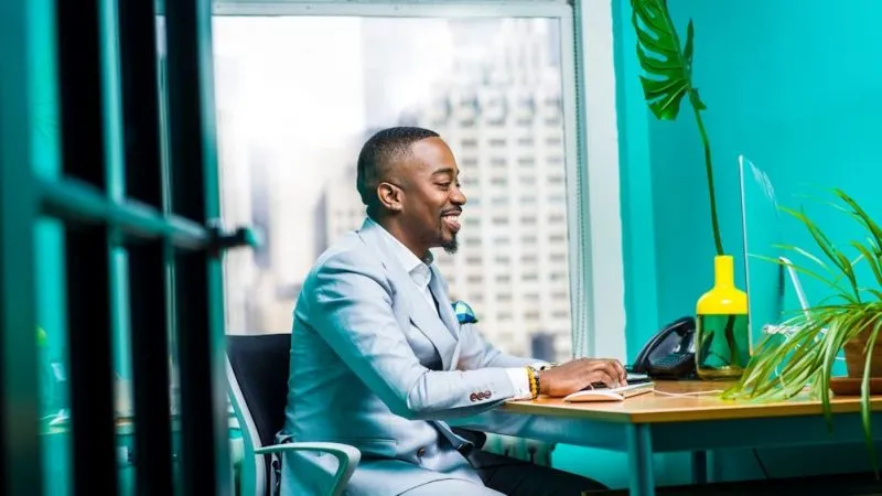 6 Tips for Tech Professionals to Keep Up with Industry Trends and Changes